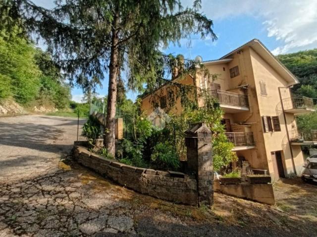 Case e ville in vendita di 250 m² in Località Prata