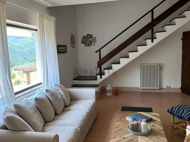 Case e ville in vendita di 250 m² in Località Sustrico