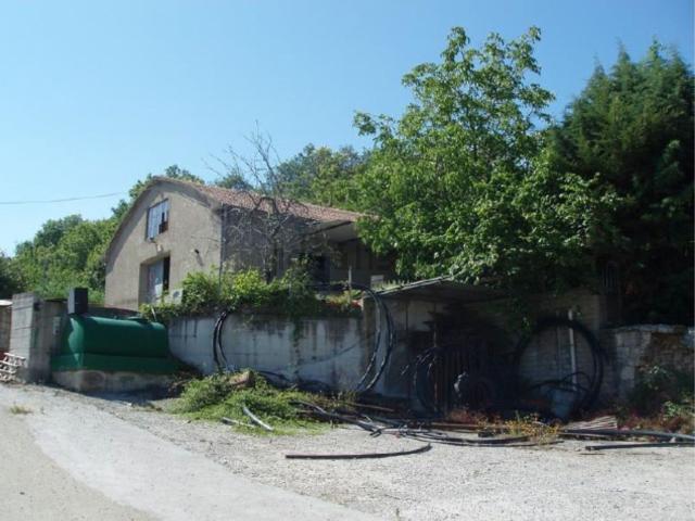 Case e ville in vendita di 250 m² in Piazza Indipendenza