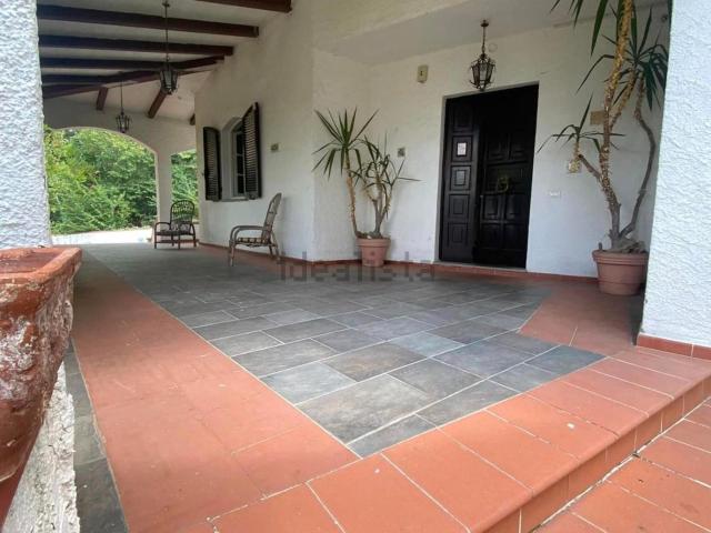 Case e ville in vendita di 250 m² in Strada Comunale di Monteverde