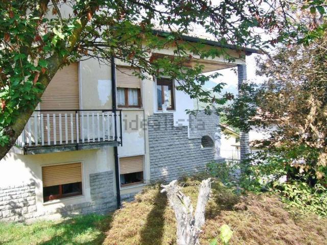 Case e ville in vendita di 250 m² in Strada Provinciale 16