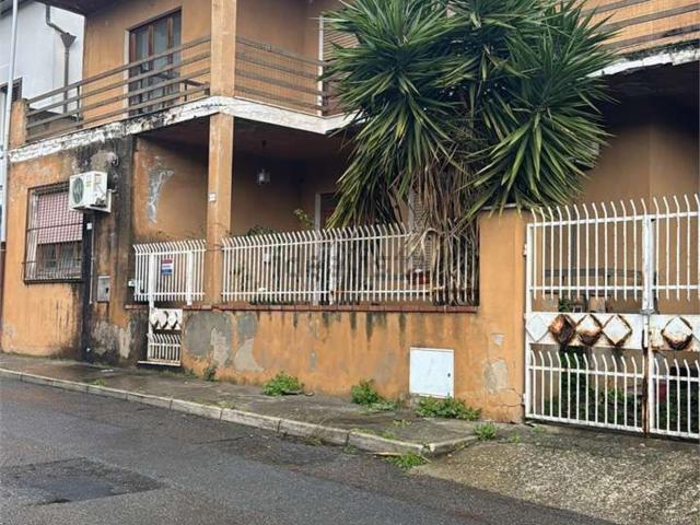 Case e ville in vendita di 251 m²