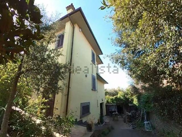 Case e ville in vendita di 251 m² in Strada Pian del Cerro, 10