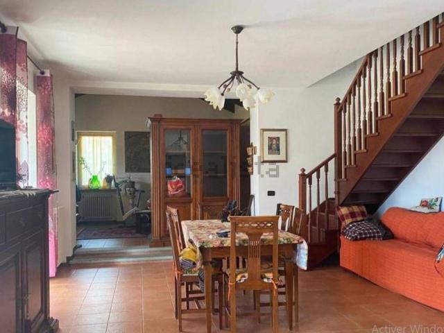 Case e ville in vendita di 252 m² in Via per Andrate, 4
