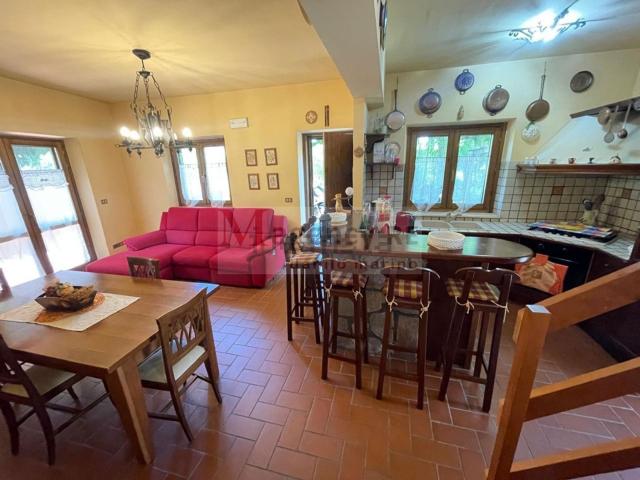 Case e ville in vendita di 253 m²