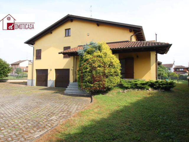 Case e ville in vendita di 253 m² in Via A. F. Vietti, 10