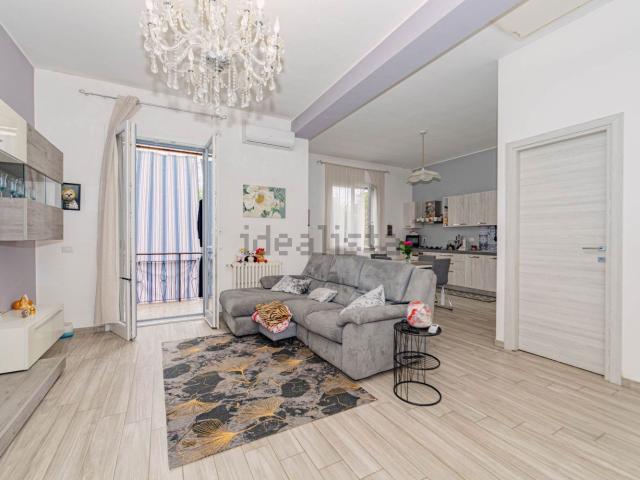 Case e ville in vendita di 253 m² in Via Vincenzo Monti, 6