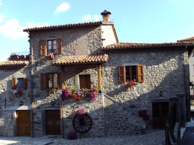 Case e ville in vendita di 254 m² in Via San Biagio, 29