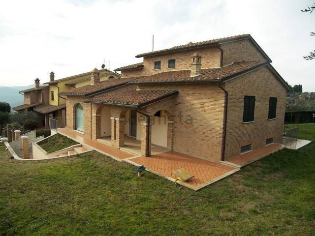 Case e ville in vendita di 255 m²