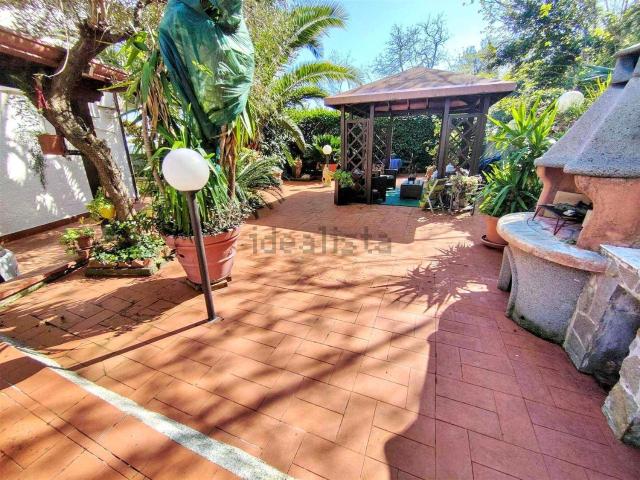 Case e ville in vendita di 255 m²