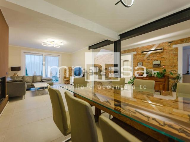 Case e ville in vendita di 255 m² in Via Alta