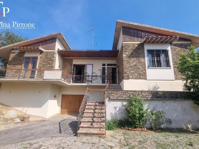 Case e ville in vendita di 255 m² in Via di Pescille, 15