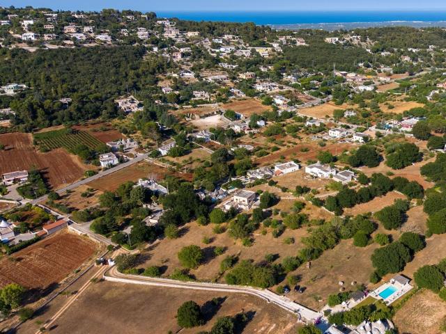 Case e ville in vendita di 255 m² in Contrada Canale di Pirro