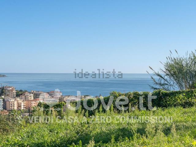 Case e ville in vendita di 256 m² in Strada Alla Colla