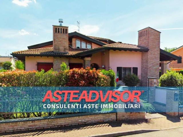 Case e ville in vendita di 257 m² in Via Ampere/, 9