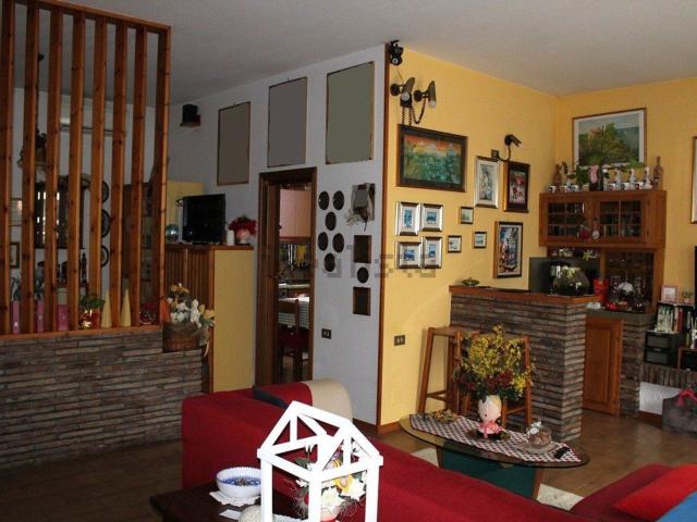 Case e ville in vendita di 258 m²