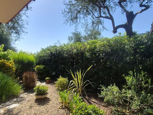 Case e ville in vendita di 258 m² in Via Giacomo Puccini