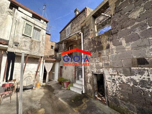 Case e ville in vendita di 258 m² in Vico Stella Polare, 3