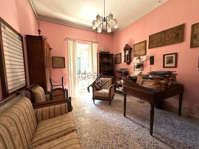Case e ville in vendita di 259 m² in Piazza Europa