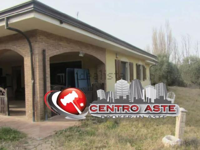 Case e ville in vendita di 259 m² in Strada Pantano