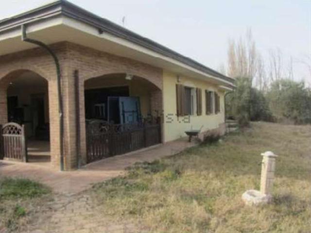 Case e ville in vendita di 259 m² in Strada Pantano, 10