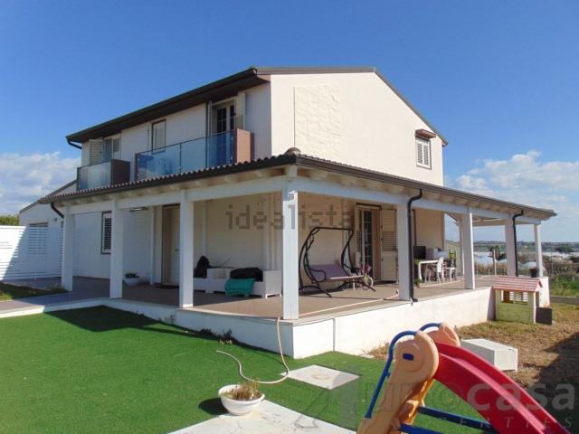 Case e ville in vendita di 260 m²
