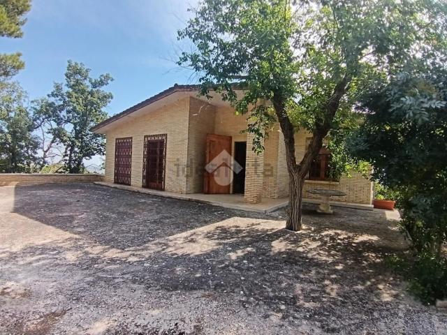 Case e ville in vendita di 260 m²