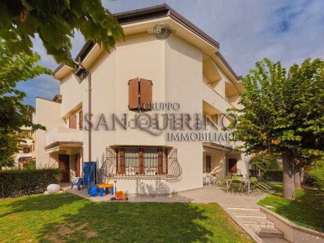 Case e ville in vendita di 260 m²