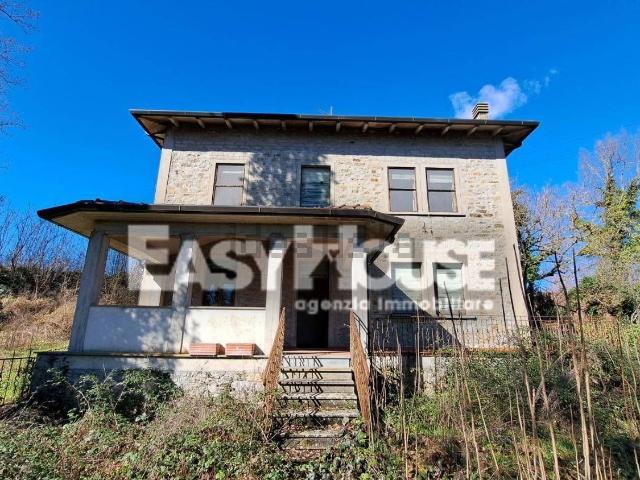 Case e ville in vendita di 260 m²