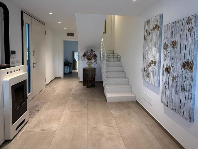 Case e ville in vendita di 260 m²