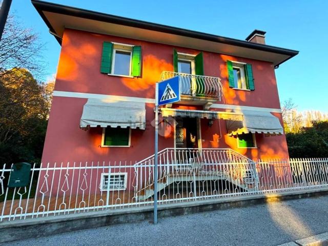 Case e ville in vendita di 260 m²