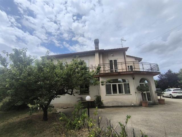 Case e ville in vendita di 260 m²