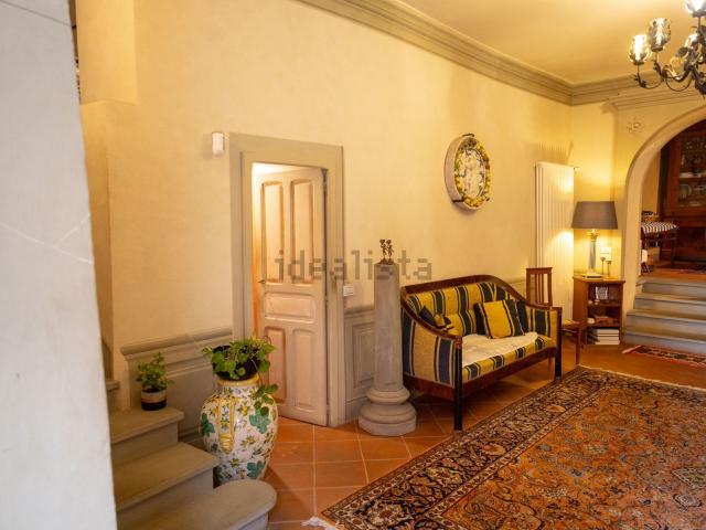 Case e ville in vendita di 260 m² in Via Colleramole, 22