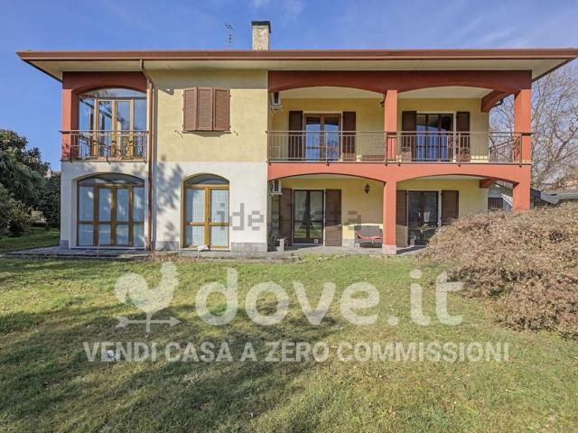 Case e ville in vendita di 260 m² in Via dei Lori, 36