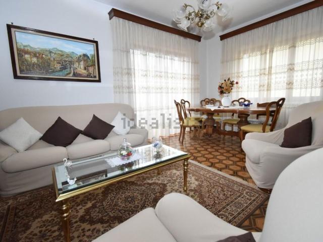 Case e ville in vendita di 260 m² in Via di Campolungo
