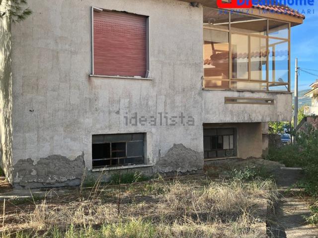 Case e ville in vendita di 260 m² in Via Fornello