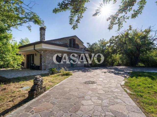 Case e ville in vendita di 260 m² in Via Nazario Sauro, 122