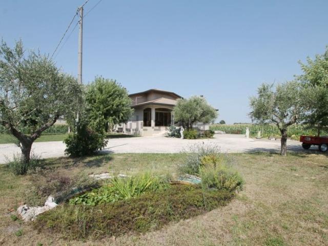 Case e ville in vendita di 260 m² in Via San Mauro