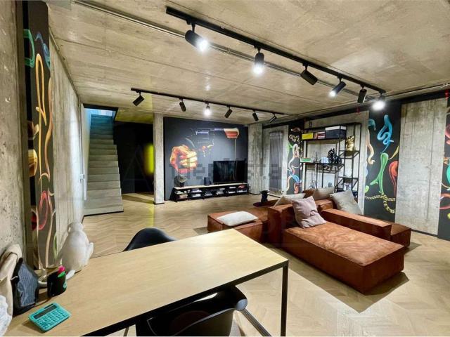 Case e ville in vendita di 260 m² in Via San Benedetto, 5