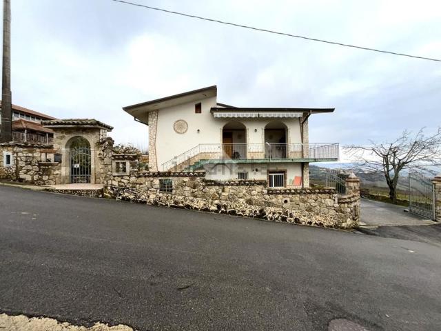 Case e ville in vendita di 260 m² in Via Sant&apos Egidio, 57