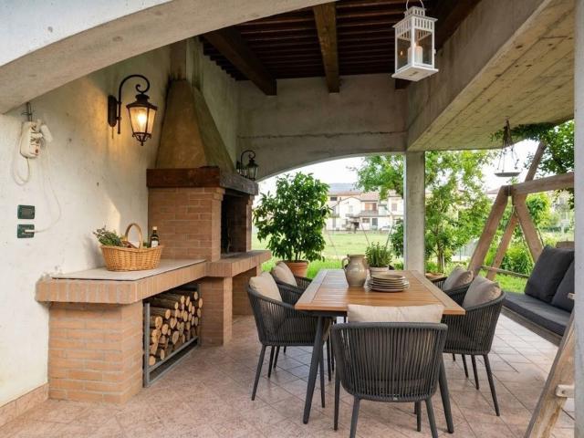 Case e ville in vendita di 260 m² in Via Ponteselo