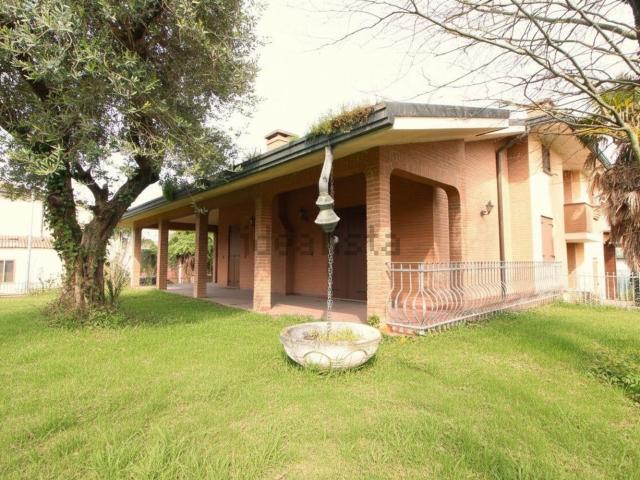 Case e ville in vendita di 260 m² in Via Paolo Sarpi, 18