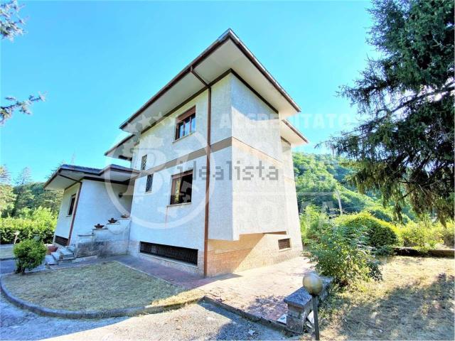 Case e ville in vendita di 260 m² in Via Prenestina, 13