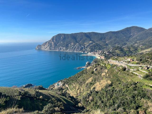 Case e ville in vendita di 260 m² in Via provinciale 28