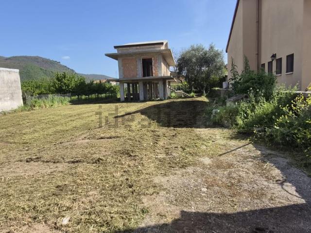 Case e ville in vendita di 260 m² in Via Quercia Leone