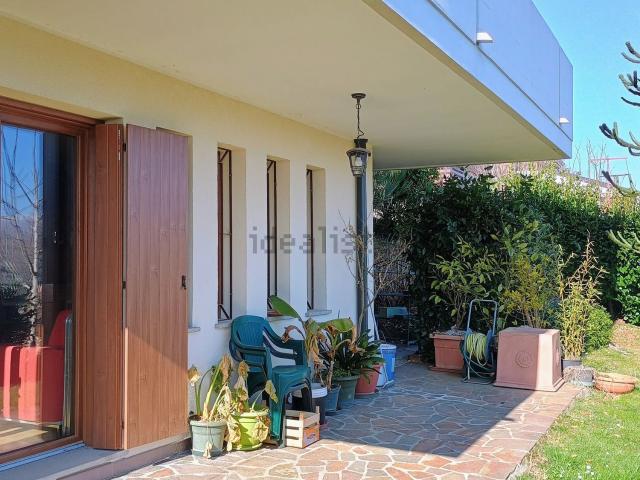 Case e ville in vendita di 260 m² in Via Tiepolo