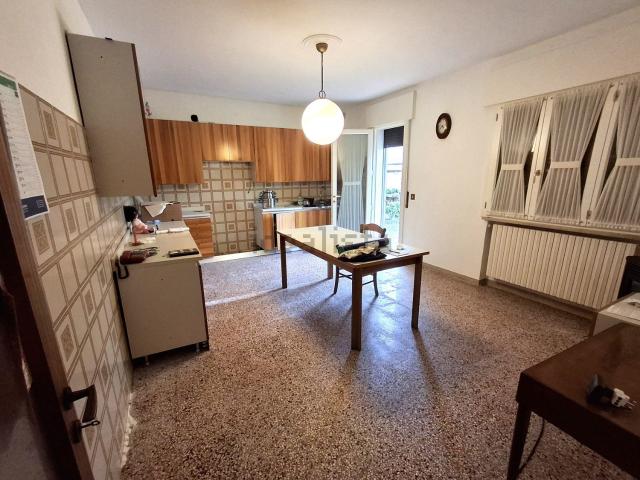 Case e ville in vendita di 260 m² in Via Zermanese