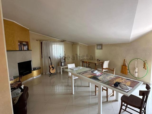 Case e ville in vendita di 260 m² in Viale Giardino