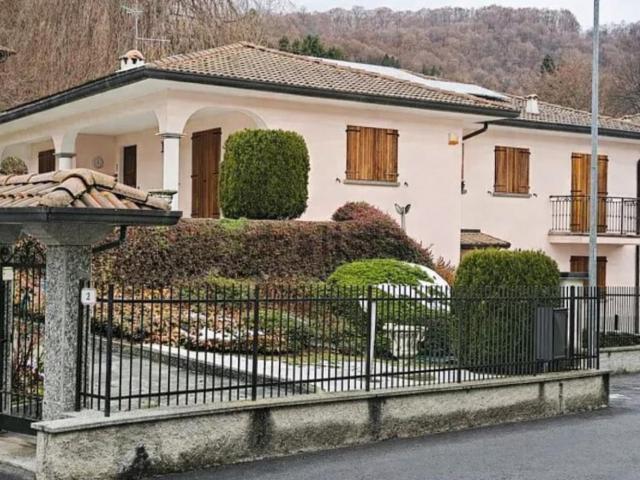 Case e ville in vendita di 260 m² in Vicolo Brenta, 3