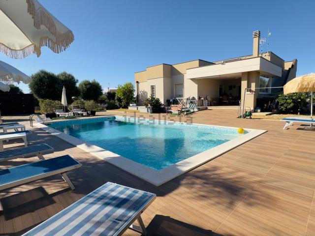 Case e ville in vendita di 260 m² in Contrada Cacaveccia